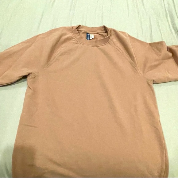 H&M Short Sleeve Sweatshirt - Picture 1 of 3